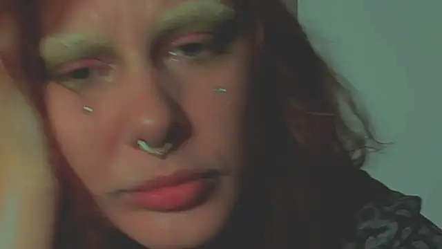 VivienDarkbloom live cam on StripChat