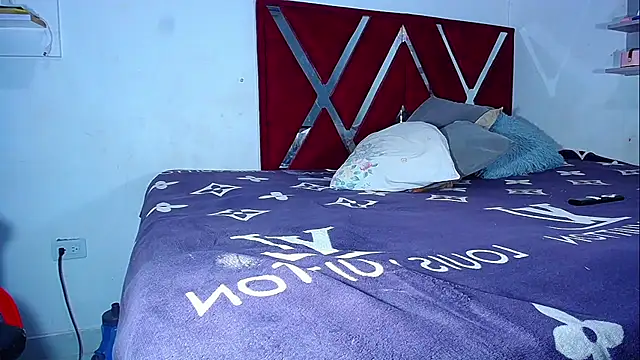 DanisaBrown webcam