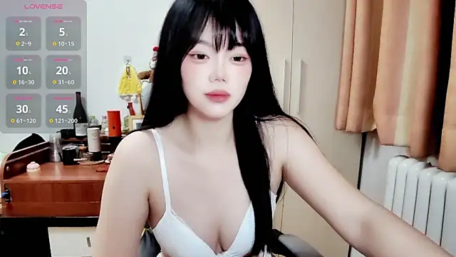 Xiaobai5201314 live cam on StripChat
