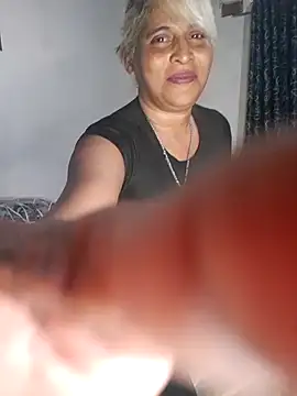 Goodgirlsue_77 live cam on StripChat