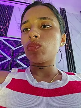 Lorena_Mcfly webcam