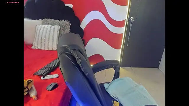 channelsmith_55 webcam