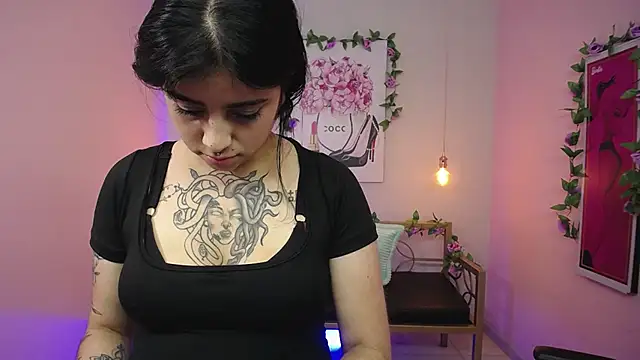Adri_gomez_x live cam on StripChat