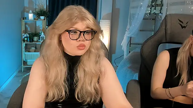 LilithNlsn webcam