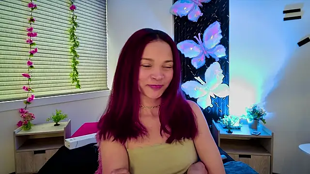 aurora_petitee webcam