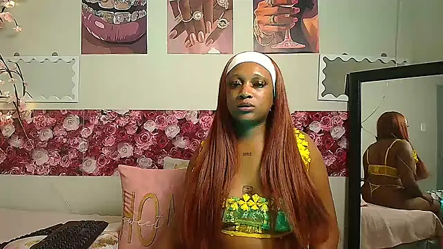 EnchantingLisa webcam
