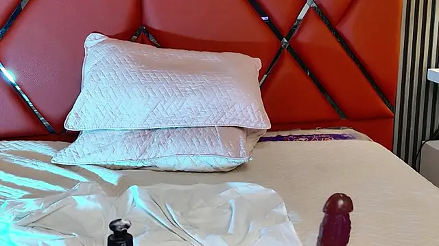 XLBIGTITS live cam on StripChat