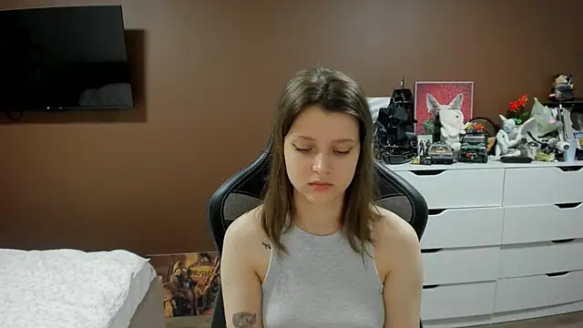 SoniNesti live cam on StripChat