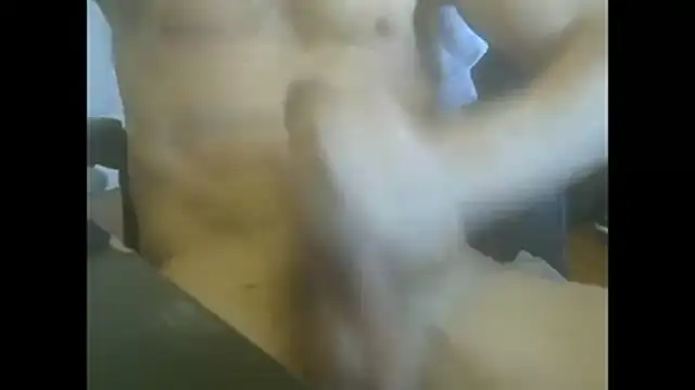 CuteMuscledHung webcam