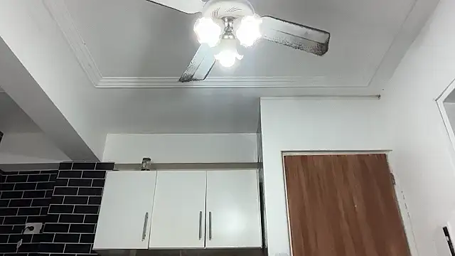 MUSCLEANGEL1 webcam