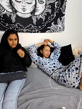 emily_n_abby webcam