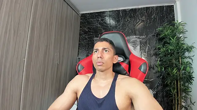 Erik_castle webcam
