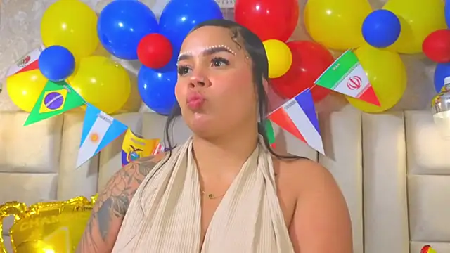 EmilyQueen3x webcam