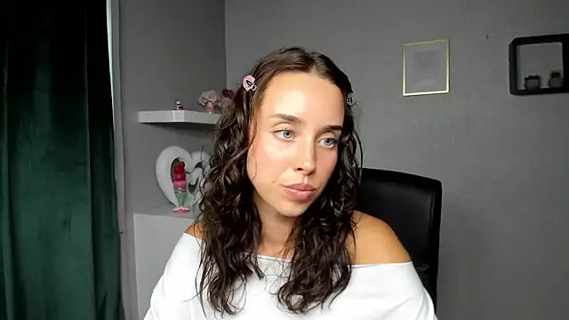 AdeleSolo webcam