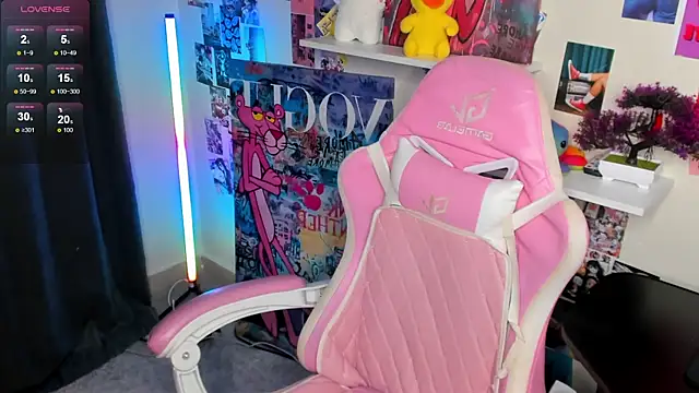 Alice_Kitagawa live cam on StripChat