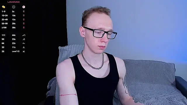 Alex_silent live cam on StripChat