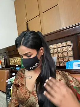 its_ur_flora live cam on StripChat