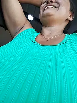 Horny-Mommy-Dirty webcam