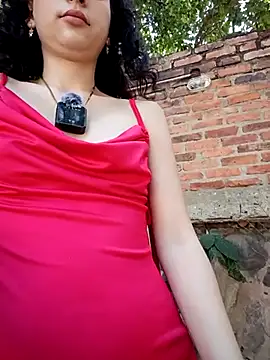 sweet_outdoor_charm webcam