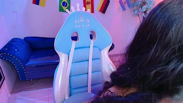 Maddie_T18 webcam