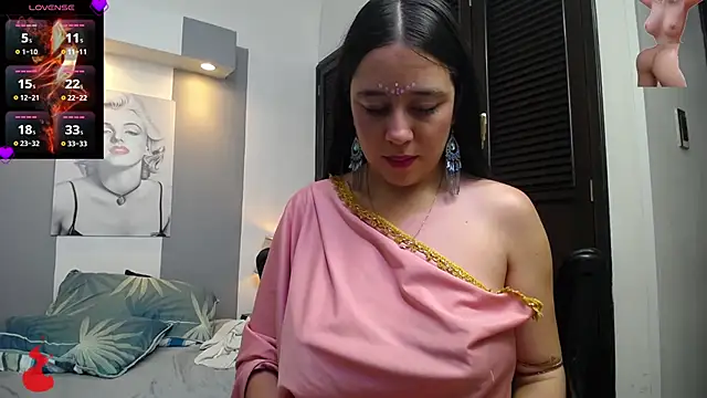 _tamara_priya_ (F young) - cream show on the buttocks x 3 spanks