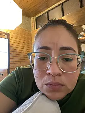 AlissBluumm webcam
