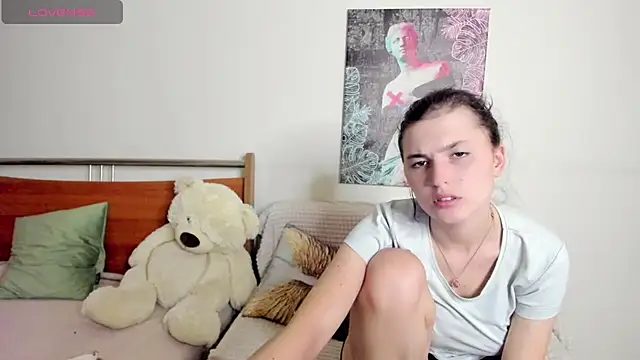 Kira_Devi webcam