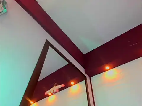Nicolass_23 webcam