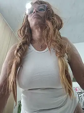 BustyMilf_ webcam