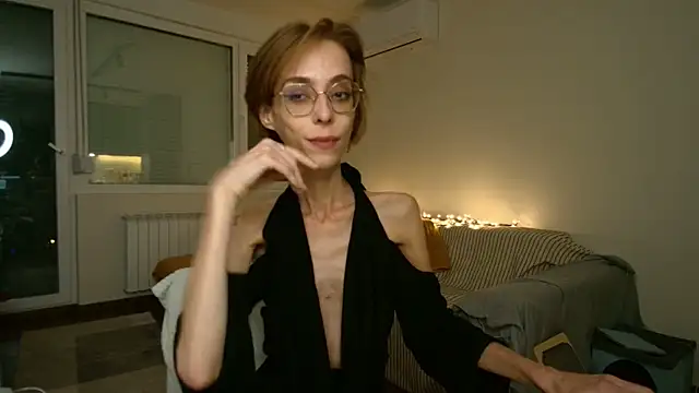 amber_quell_here webcam