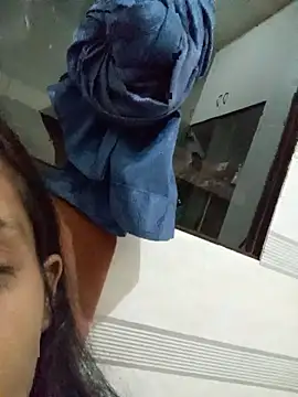 loveofpetitegirls34 webcam