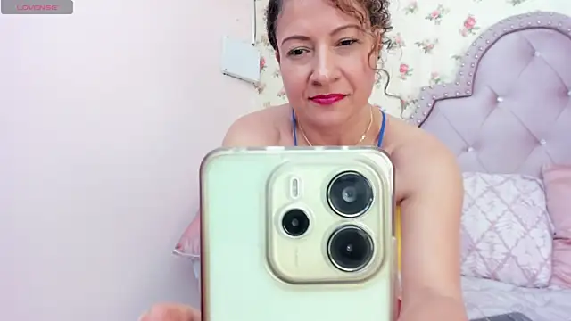 crystal_watson0 - Crystal_watson0's free webcam - UK Sex Cams