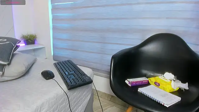 SARAH_COLLENS_ webcam