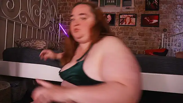 ass_gives webcam