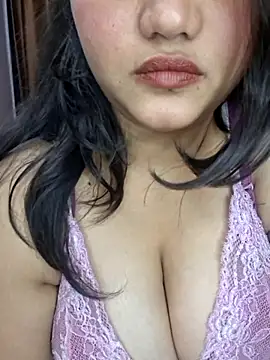Riya_Stream01 webcam
