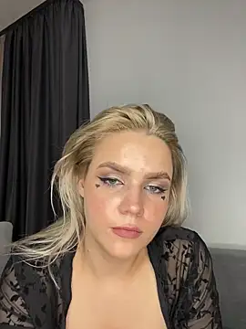 April_Purr webcam