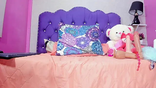 Mara_Summerr webcam