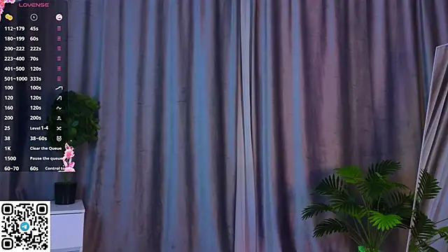 VelvetZephra webcam