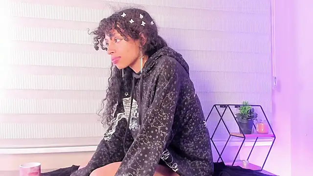 Tamia_25 webcam