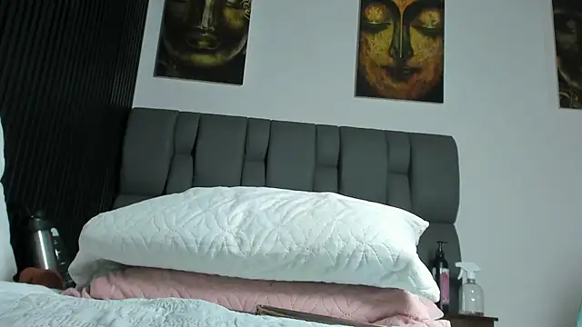 Rebecaflame webcam