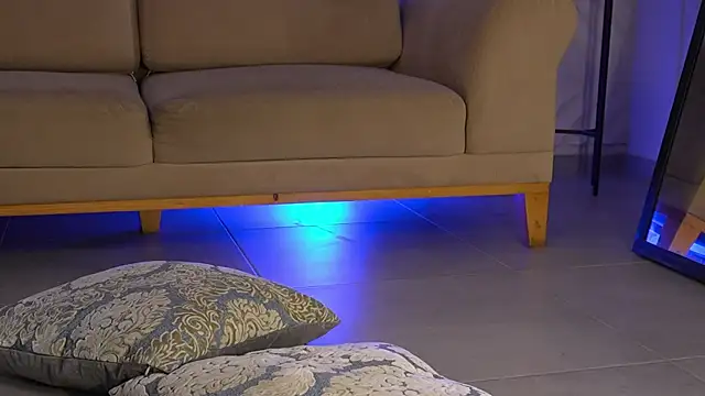 NaomiSainz webcam