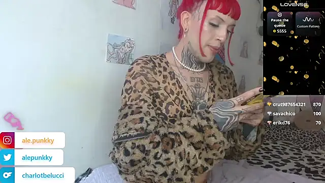 charlotbelucci_ webcam
