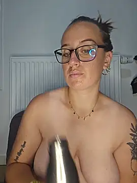 Lindsay_00off webcam