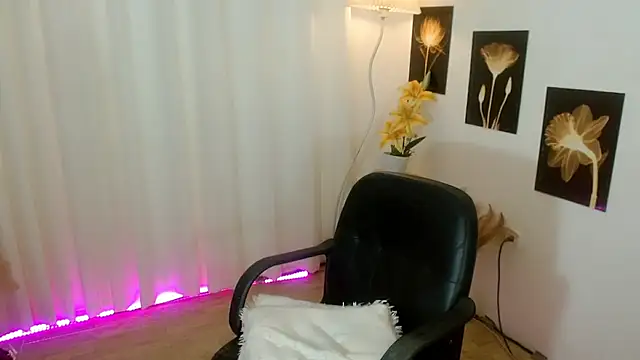 FuckingDolls69 webcam