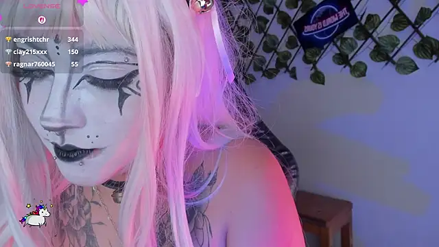 Kora_Red69 webcam