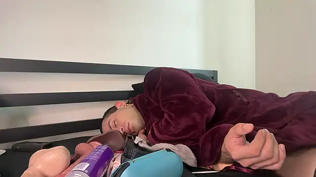 KendallDiorTheWhore webcam