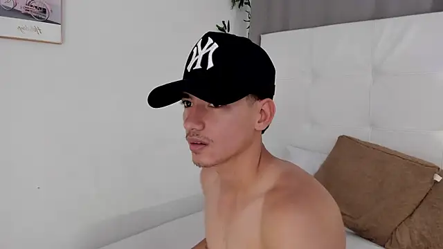 Alejo-and-Thiago webcam