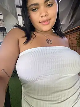 HoneyBunXXX webcam