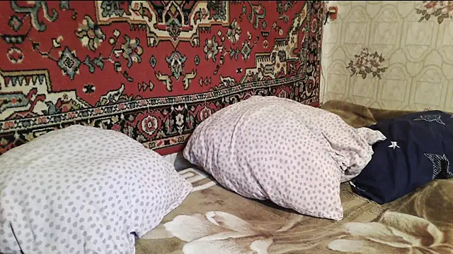 Zulfiya_Bruce webcam