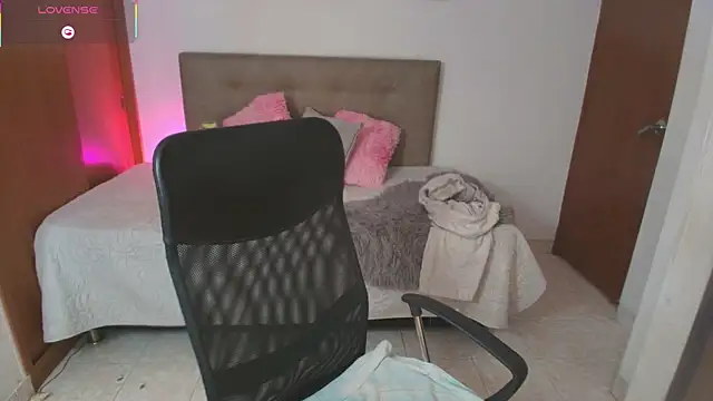 Miley_Baker webcam